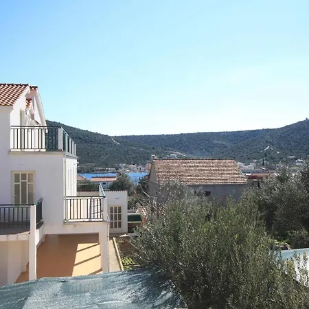8660b Appartamento Vinišće
